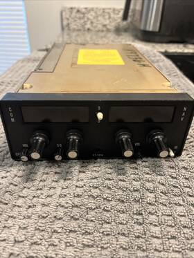 Arc 32574 Rt-385a Nav/comm Aircraft Radio Non-working As-is For Parts Or Repair