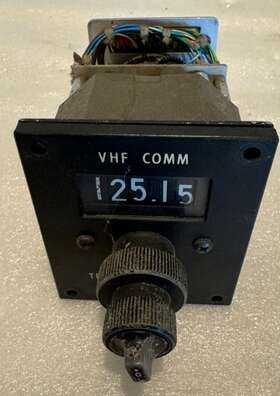 071-1012-11 Bendix King Kfs-590a P/n S/n 3992 Vhf Comm Control