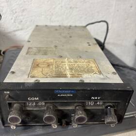 Genave Alpha-600 Alpha/600 Nav/com Transceiver For Parts As Is #l1