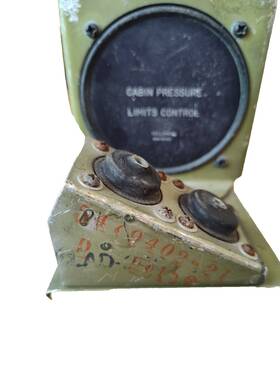 968c-01-629 Kollsman Aircraft Cabin Pressure Limits Control Indicator