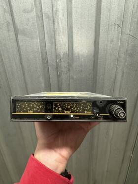 01488-0101 Narco 01438-0101 Com-211 Uhf/vhf Transceiver Untested As Is